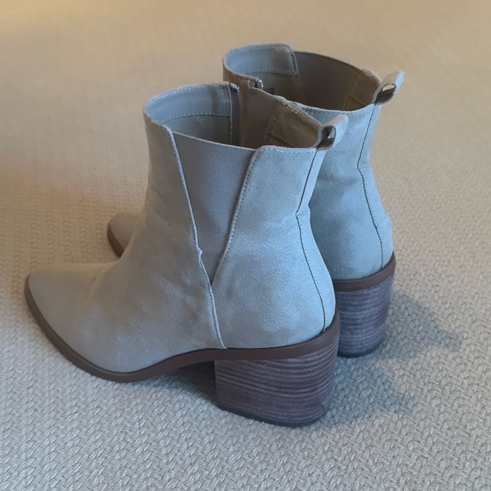 Bp. Baylee Bootie In Beige Taupe Suede Stretch. Size 7